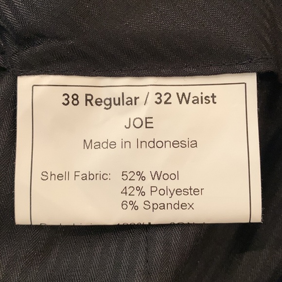 Joseph Abboud Slim Fit Brrr Triple Chill Effect Suit  Pristine Condition - Picture 10 of 10